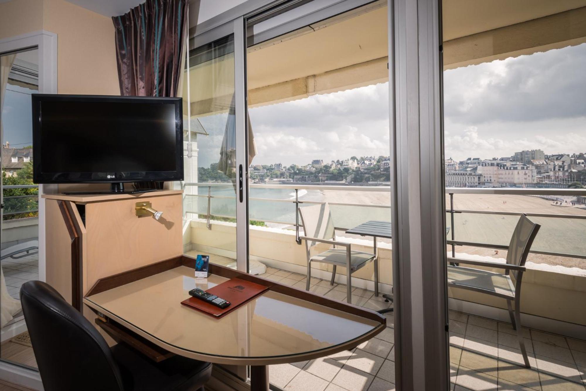 Le Crystal Dinard Plage 外观 照片